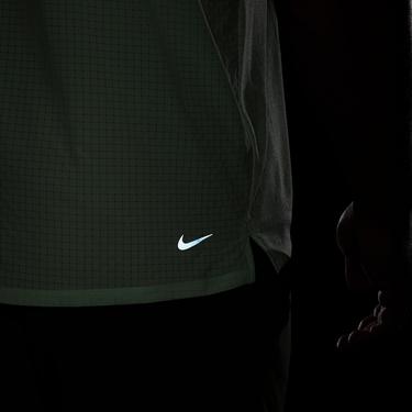  Nike Dri-Fit Trail Solar Chase Erkek Yeşil T-Shirt