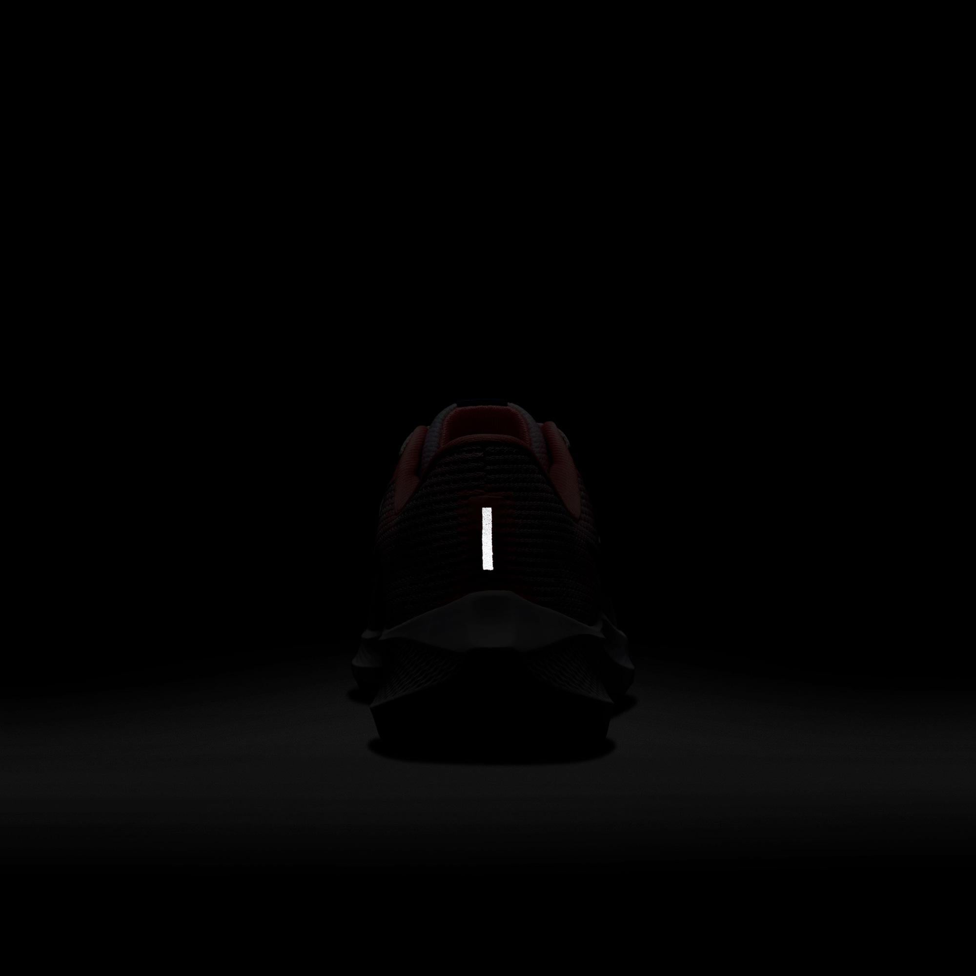 Nike Air Zoom Pegasus 40 Premium Kadın Pembe Spor Ayakkabı