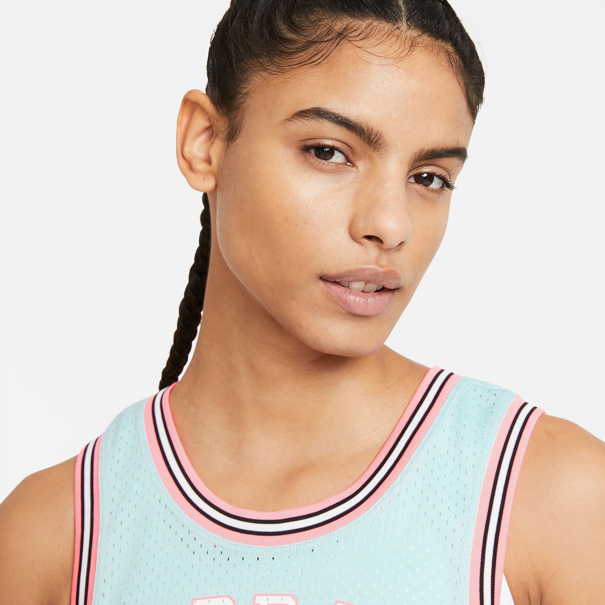 Jordan Essentials Kadın Yeşil Kolsuz T-Shirt