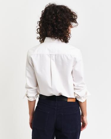  GANT Kadın Beyaz Regular Fit Düğmeli Yaka Oxford Gömlek