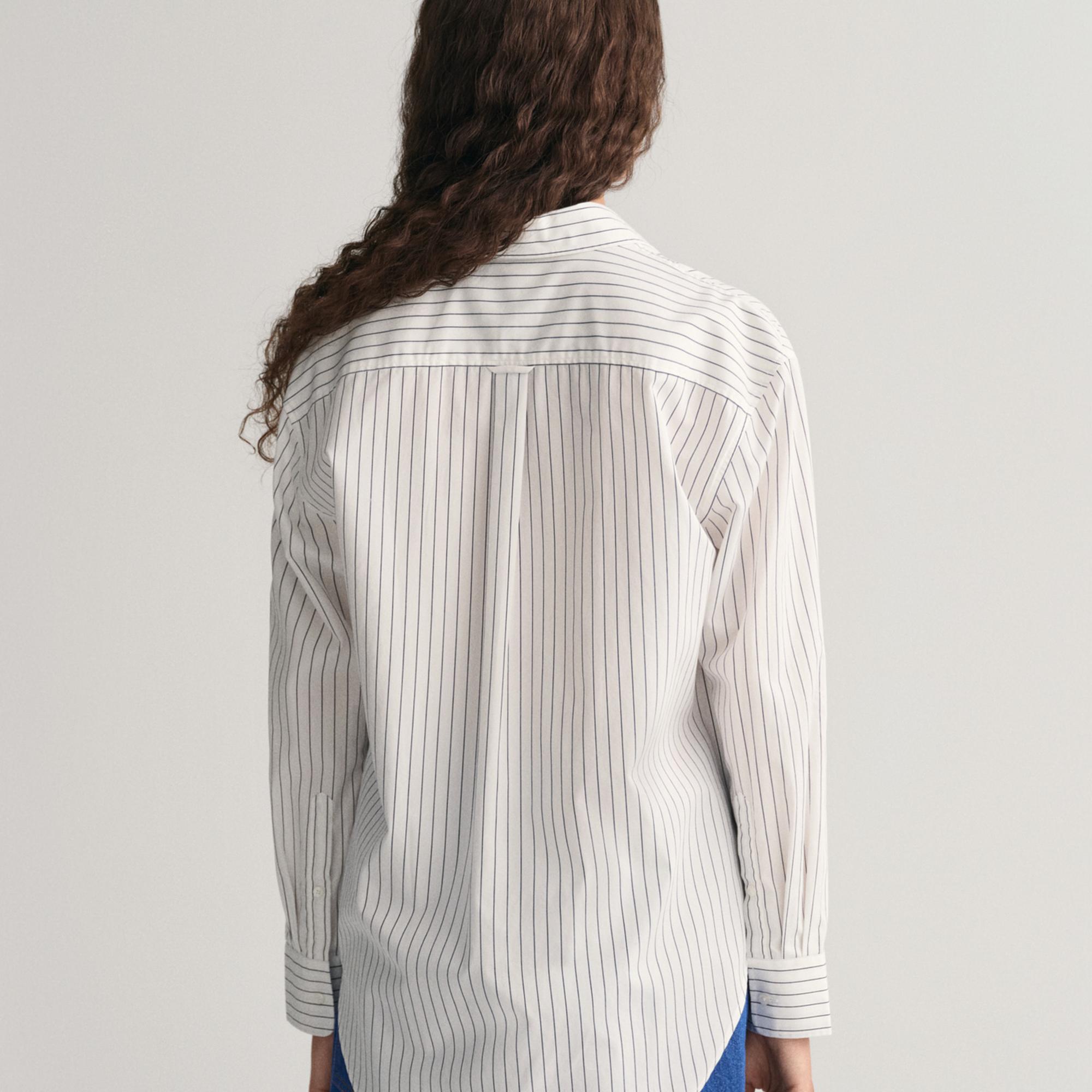 GANT Kadın Beyaz Relaxed Fit Çizgili Gömlek