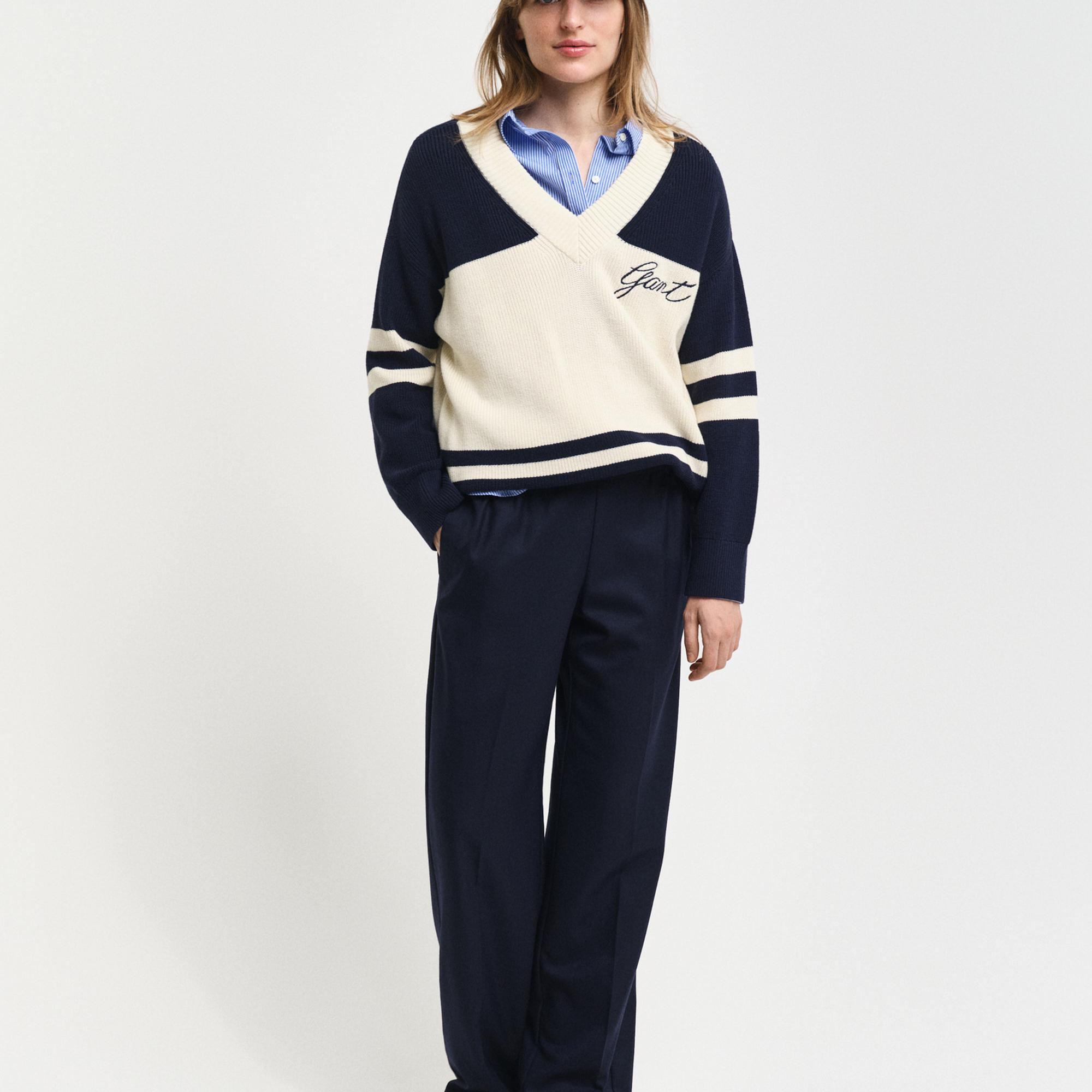 GANT Kadın Lacivert Relaxed Fit Pantolon