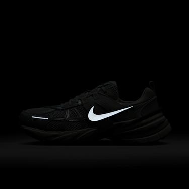  Nike V2K Run Kadın Beyaz Spor Ayakkabı