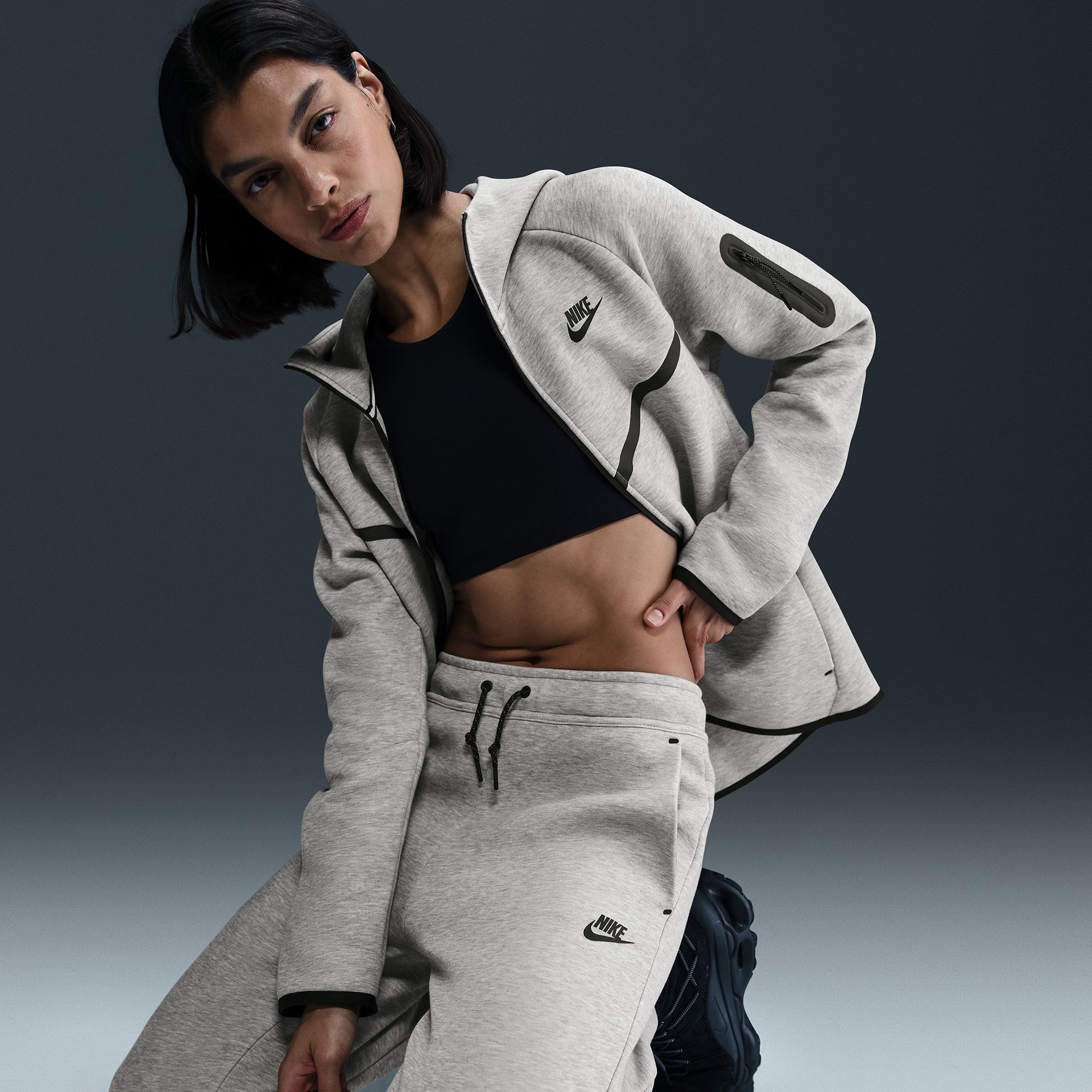 Nike Sportswear Tech Fleece Kadın Gri Eşofman Altı