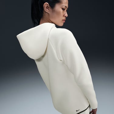  Nike Sportswear Tech Fleece Windrunner Kadın Bej Sweatshirt