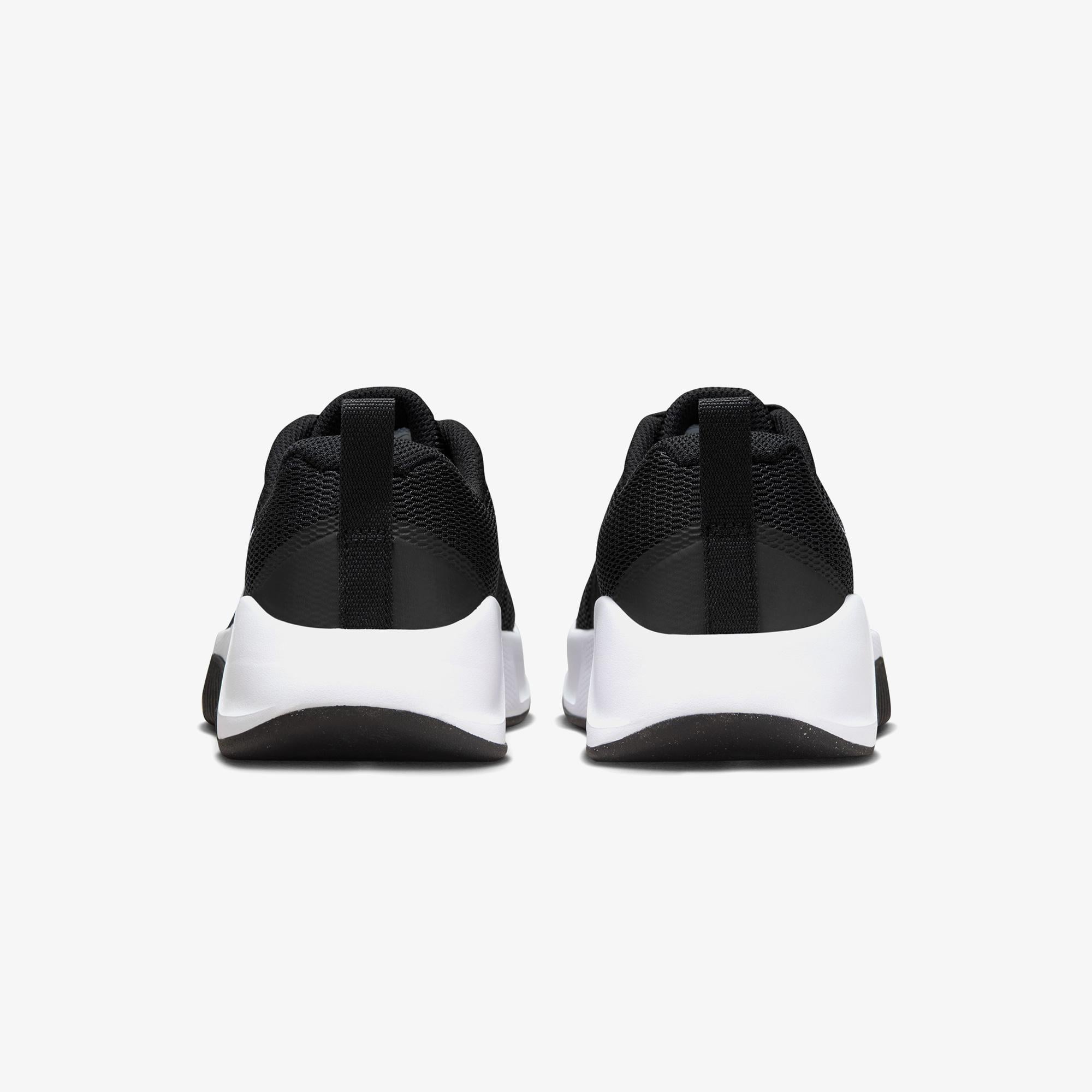 Nike MC Trainer 3 Kadın Siyah Spor Ayakkabı