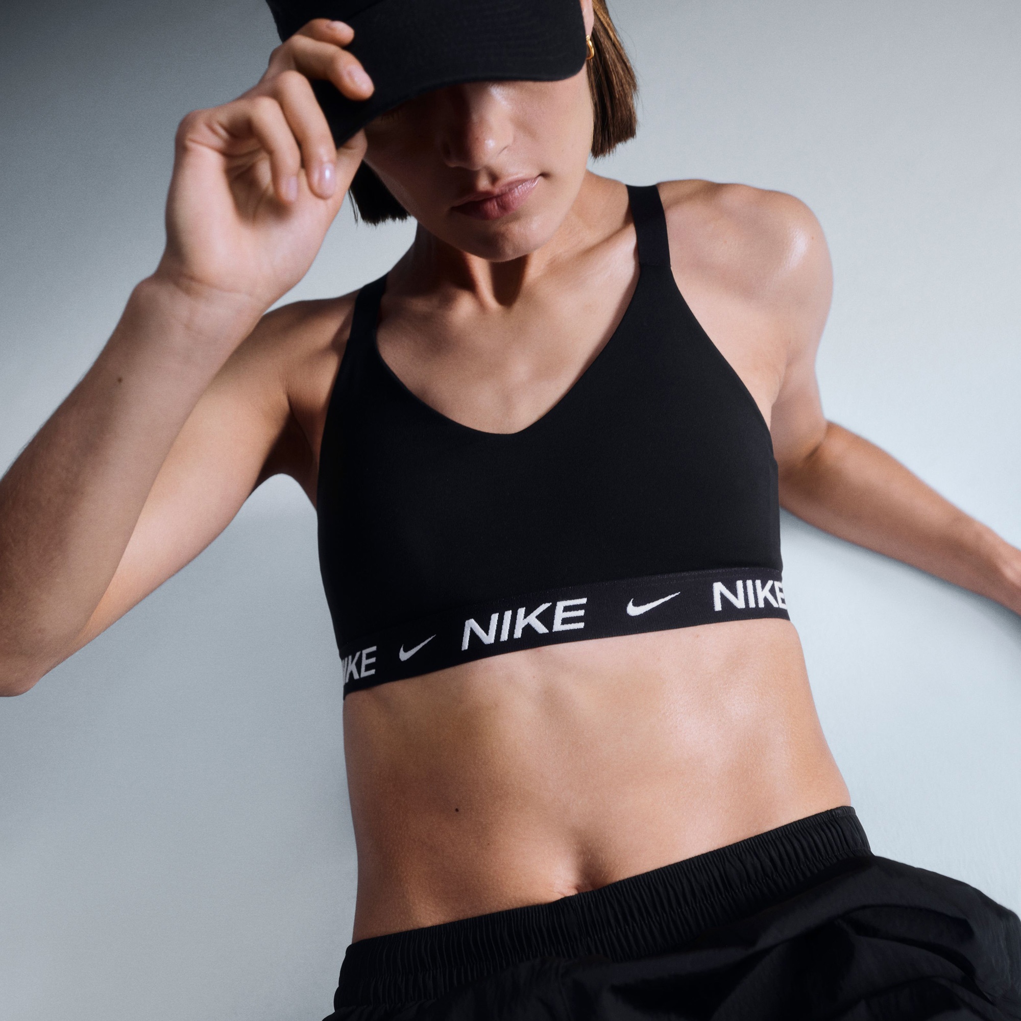 Nike Dri-Fit Indy Orta Destekli Kadın Siyah Bra