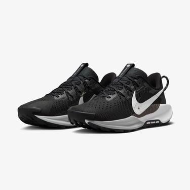  Nike Pegasus Trail 5 Kadın Siyah Koşu Ayakkabısı