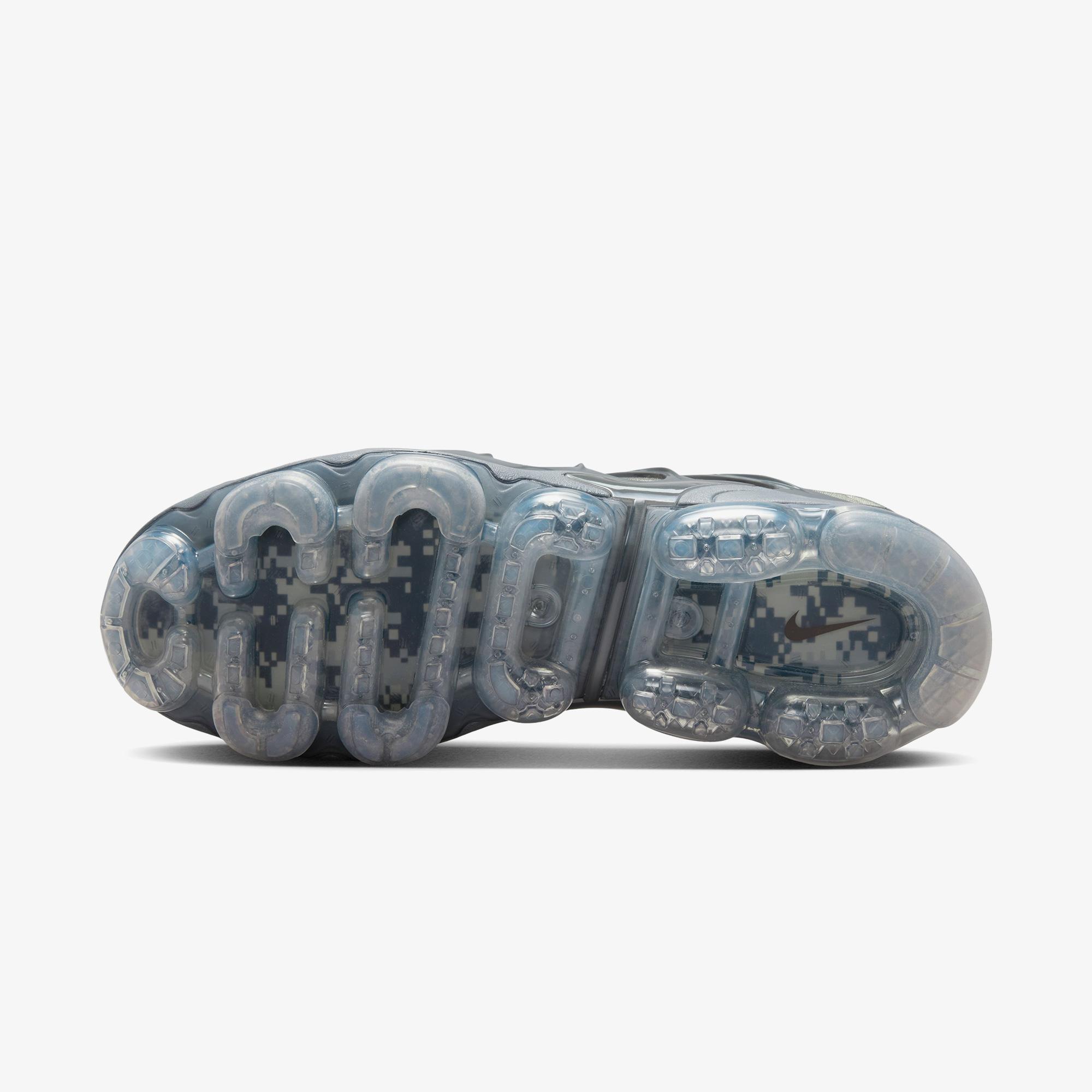 Nike Air VaporMax Plus Erkek Gri Spor Ayakkabı