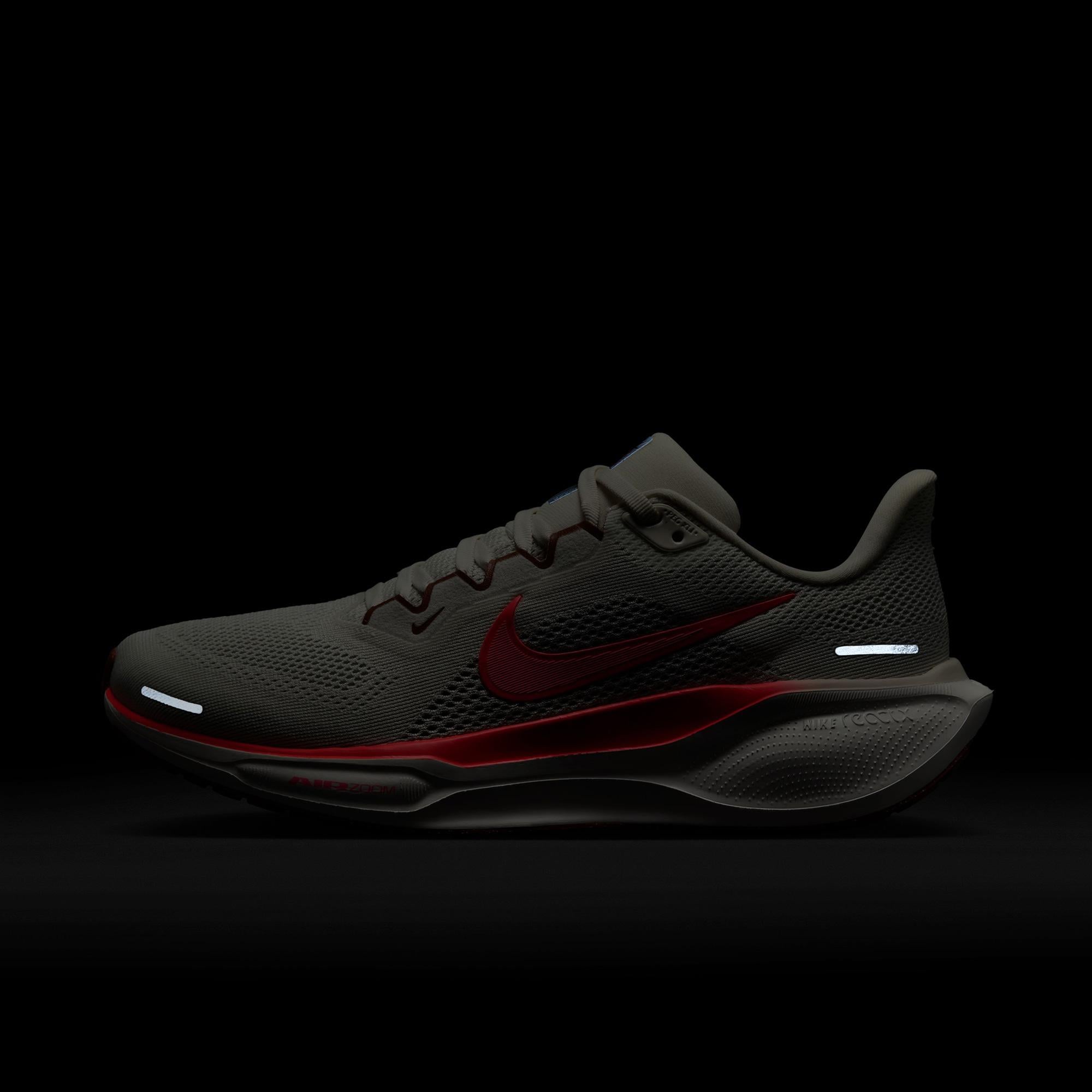 Nike Air Zoom Pegasus 41 Kadın Krem Koşu Ayakkabısı