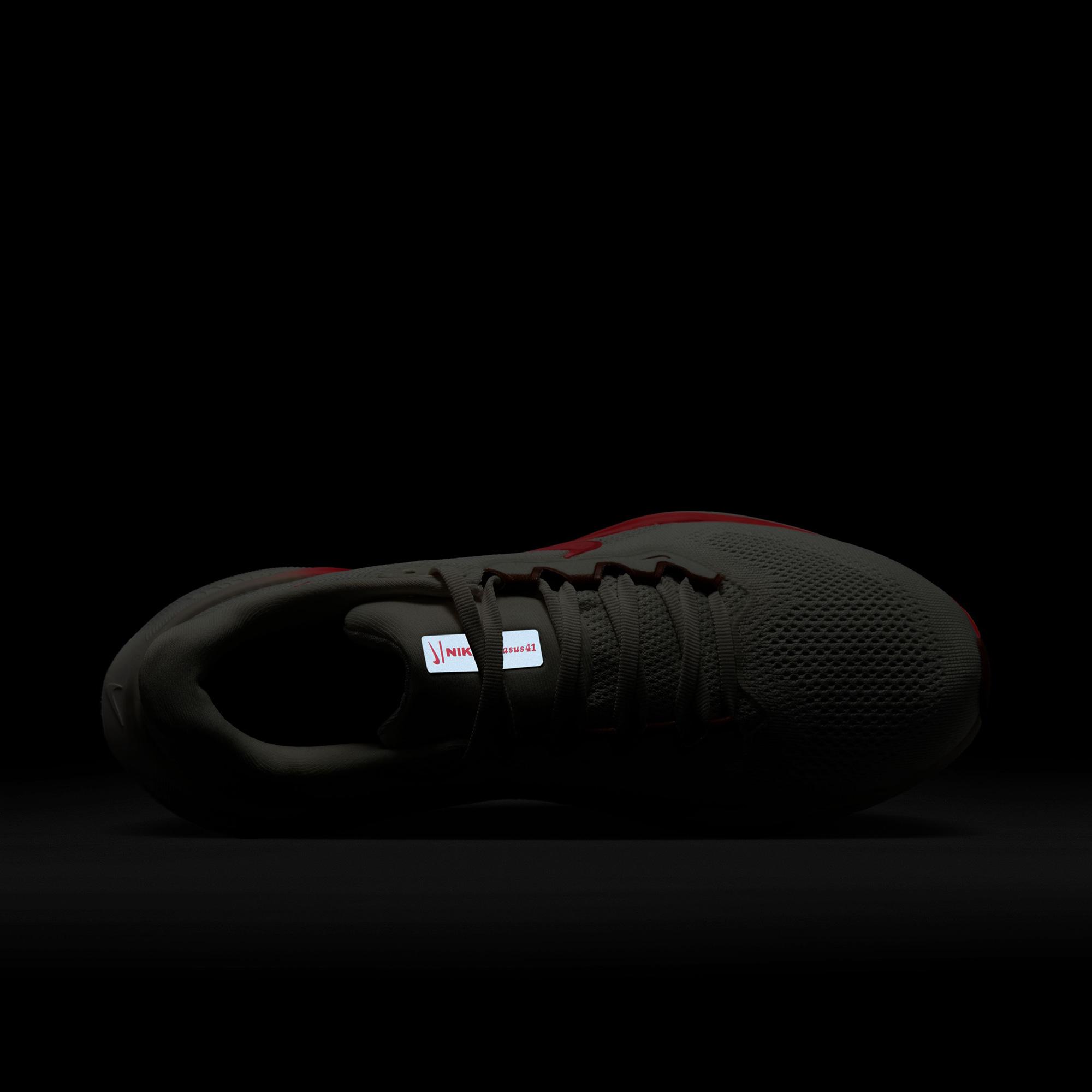 Nike Air Zoom Pegasus 41 Kadın Krem Koşu Ayakkabısı