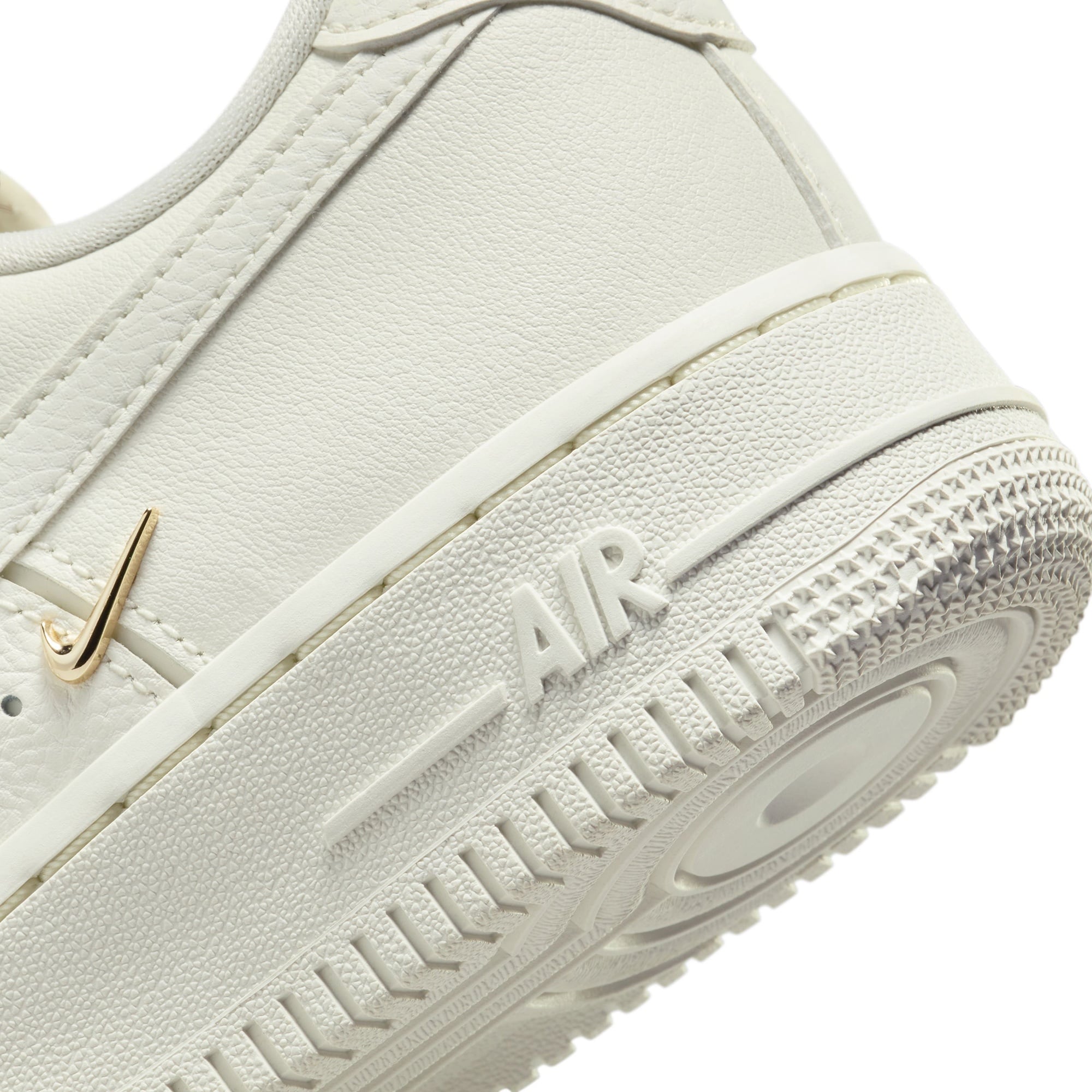 Nike Air Force 1 '07 LX Kadın Krem Rengi Spor Ayakkabı