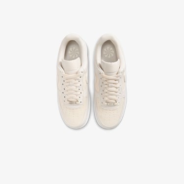  Nike Air Force 1 '07 Next Nature Kadın Krem Rengi Spor Ayakkabı