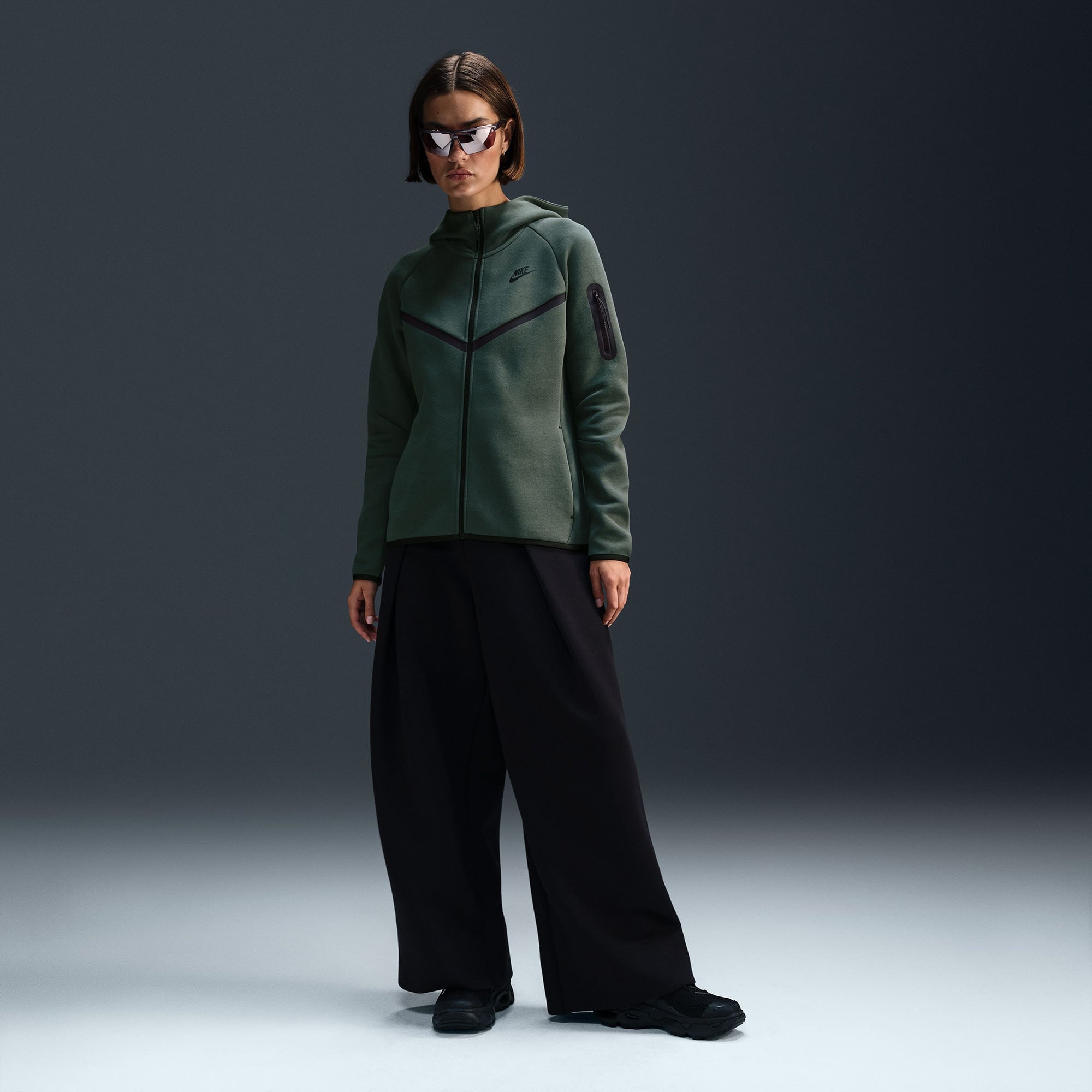 Nike Sportswear Tech Fleece Windrunner Kadın Yeşil Kapüşonlu Sweatshirt