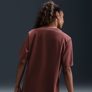  Nike Sportswear Kadın Kahverengi T-Shirt