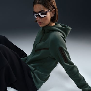  Nike Sportswear Tech Fleece Windrunner Kadın Yeşil Kapüşonlu Sweatshirt