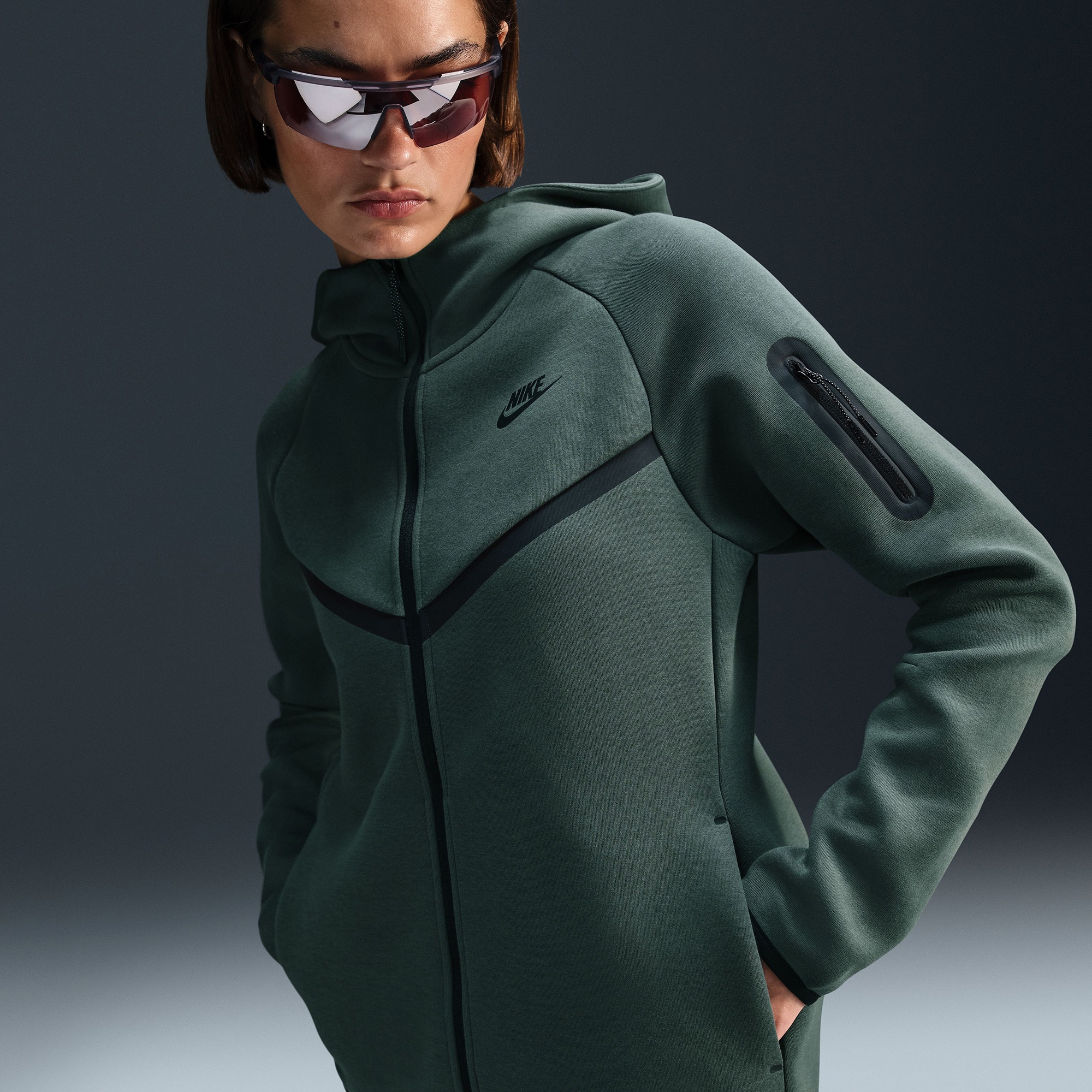 Nike Sportswear Tech Fleece Windrunner Kadın Yeşil Kapüşonlu Sweatshirt