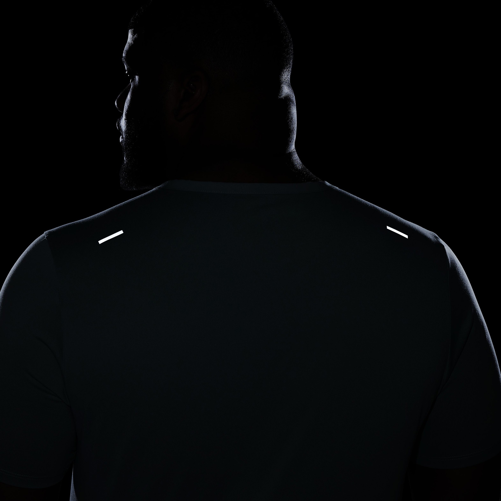 Nike Dri-Fit Rise 365 Erkek Yeşil T-Shirt