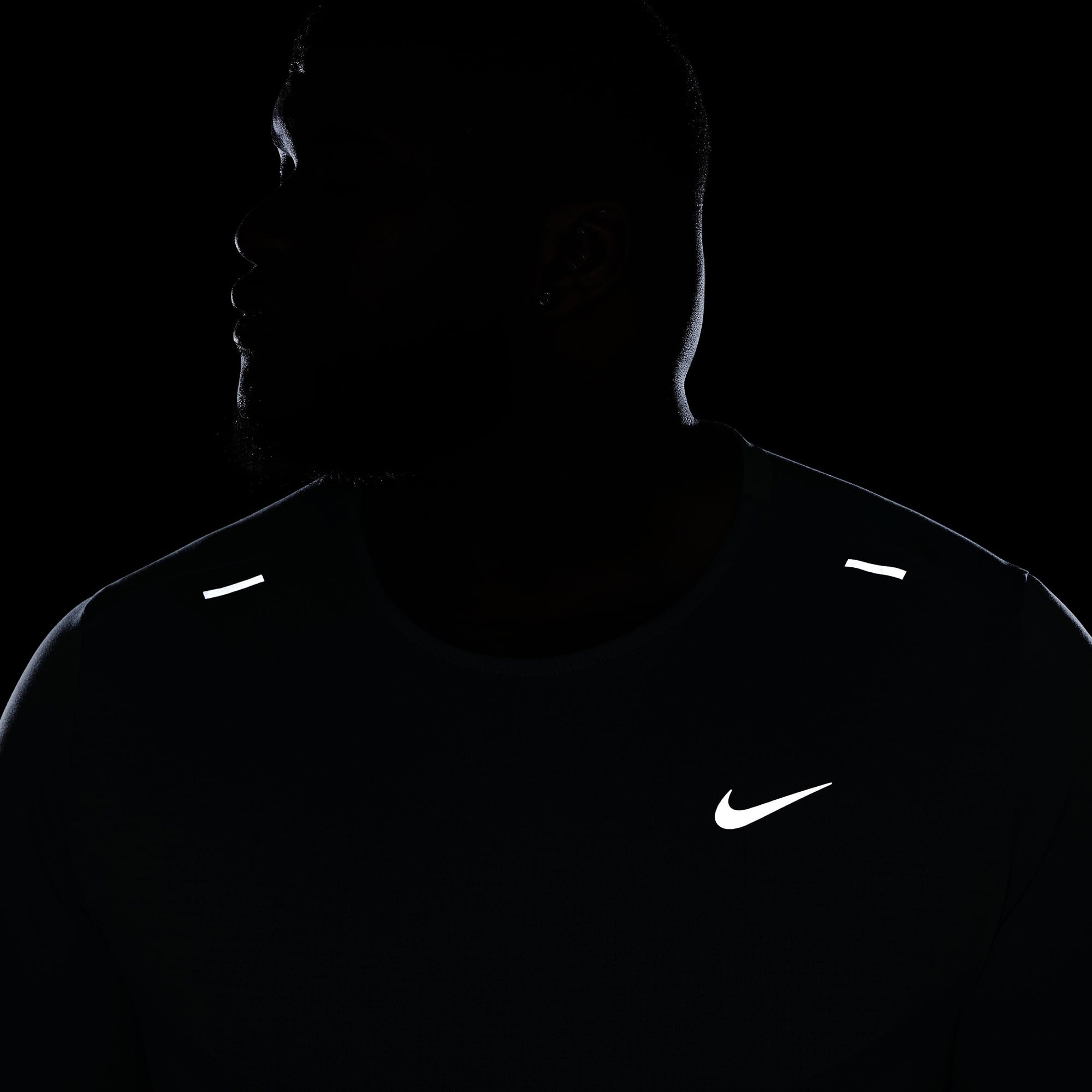 Nike Dri-Fit Rise 365 Erkek Yeşil T-Shirt