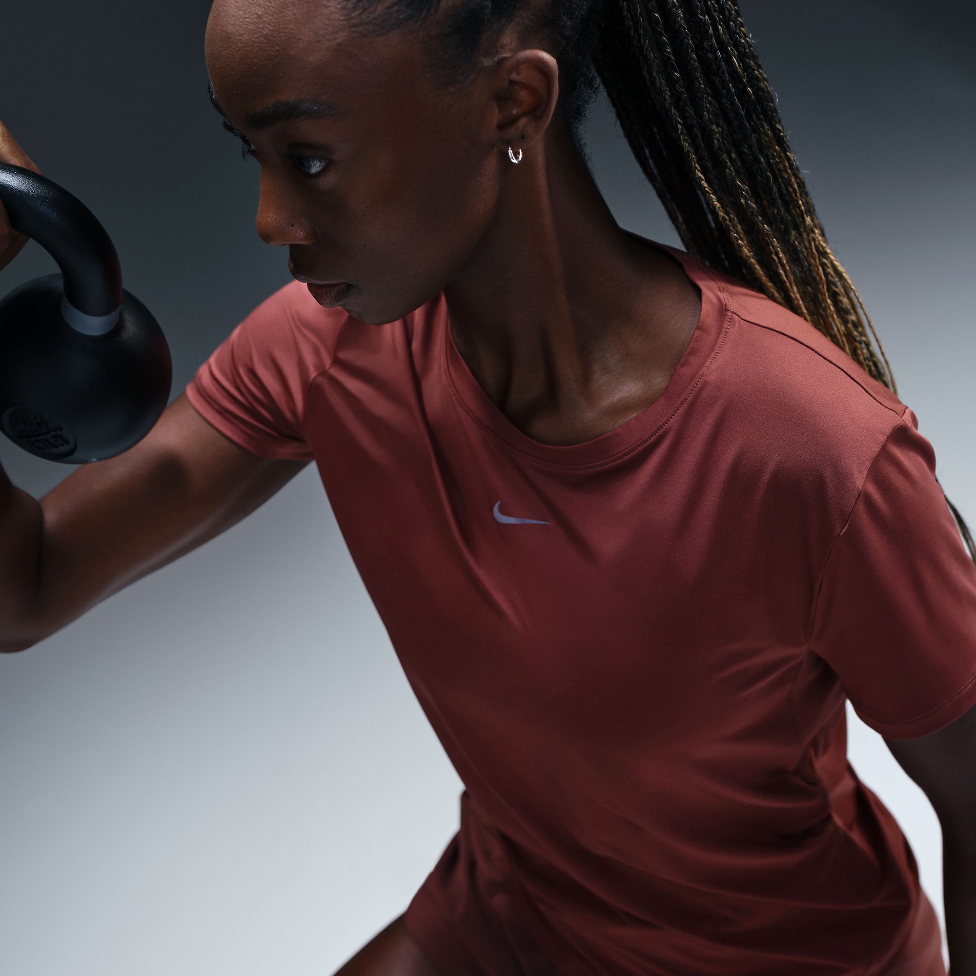 Nike One Classic Dri-Fit Kadın Kahverengi T-Shirt