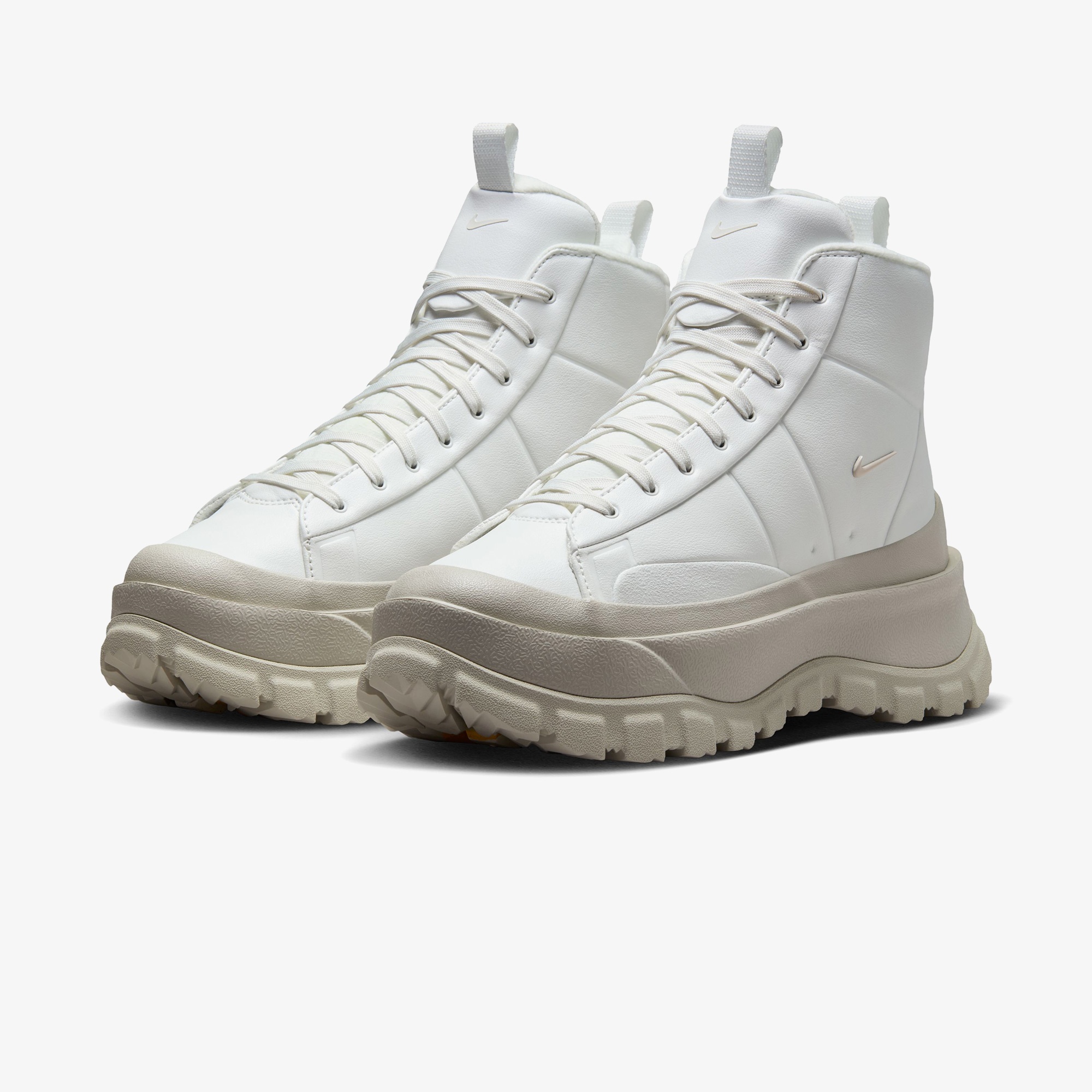 Nike Blazer Roam Mid Kadın Beyaz Spor Ayakkabı