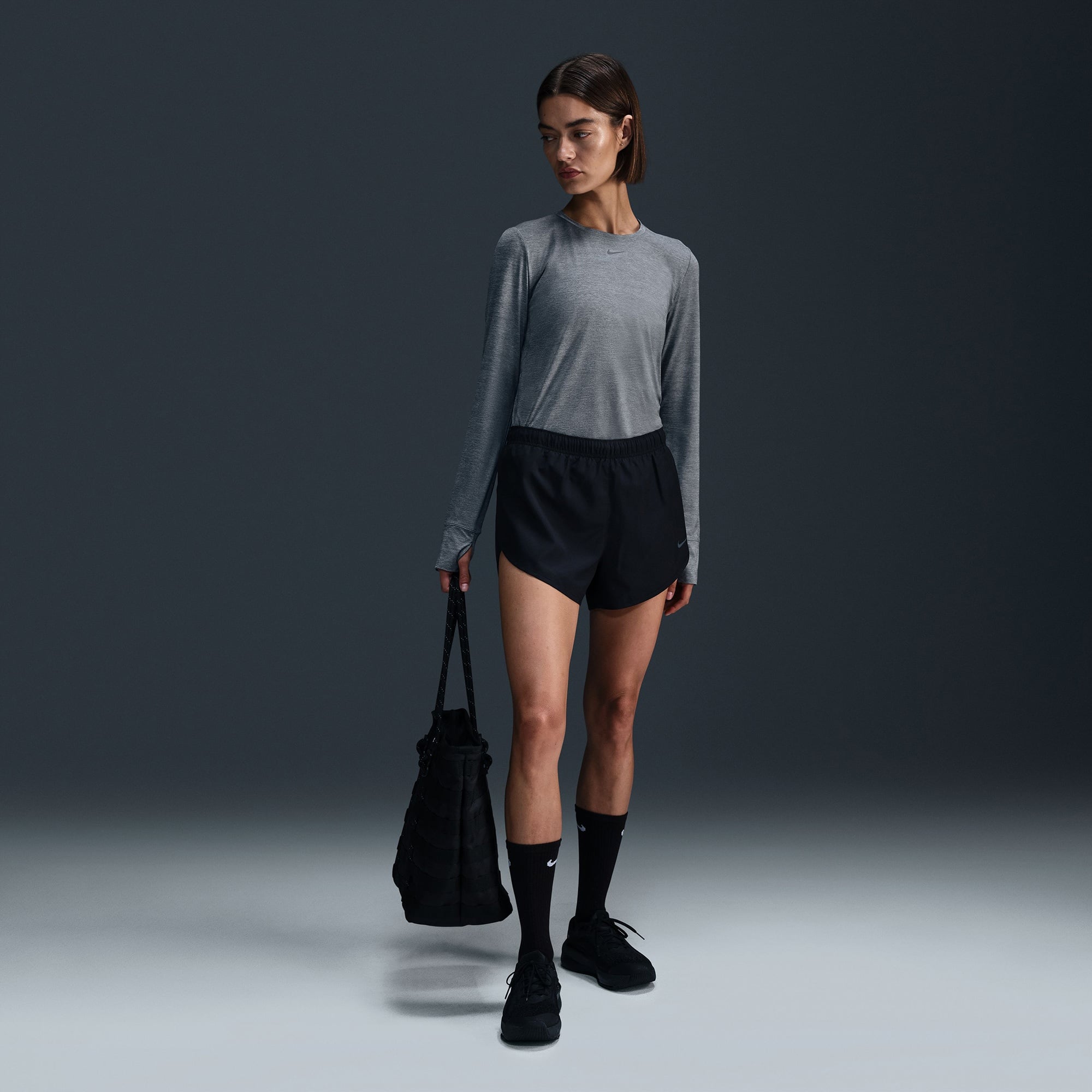 Nike One Classic Dri-Fit Kadın Gri Sweatshirt