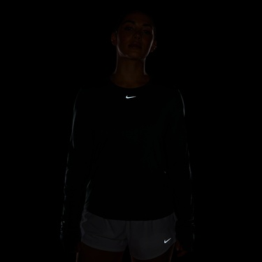  Nike One Classic Dri-Fit Kadın Yeşil Uzun Kollu T-Shirt