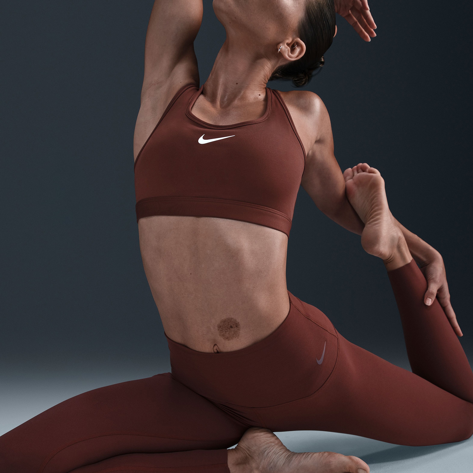 Nike Dri-Fit Zenvy High Rise Kadın Kahverengi Tayt