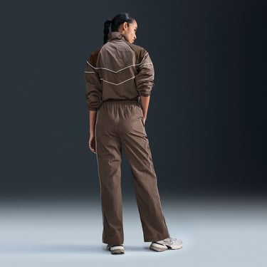  Nike Sportswear Windrunner Woven Kadın Gri Ceket