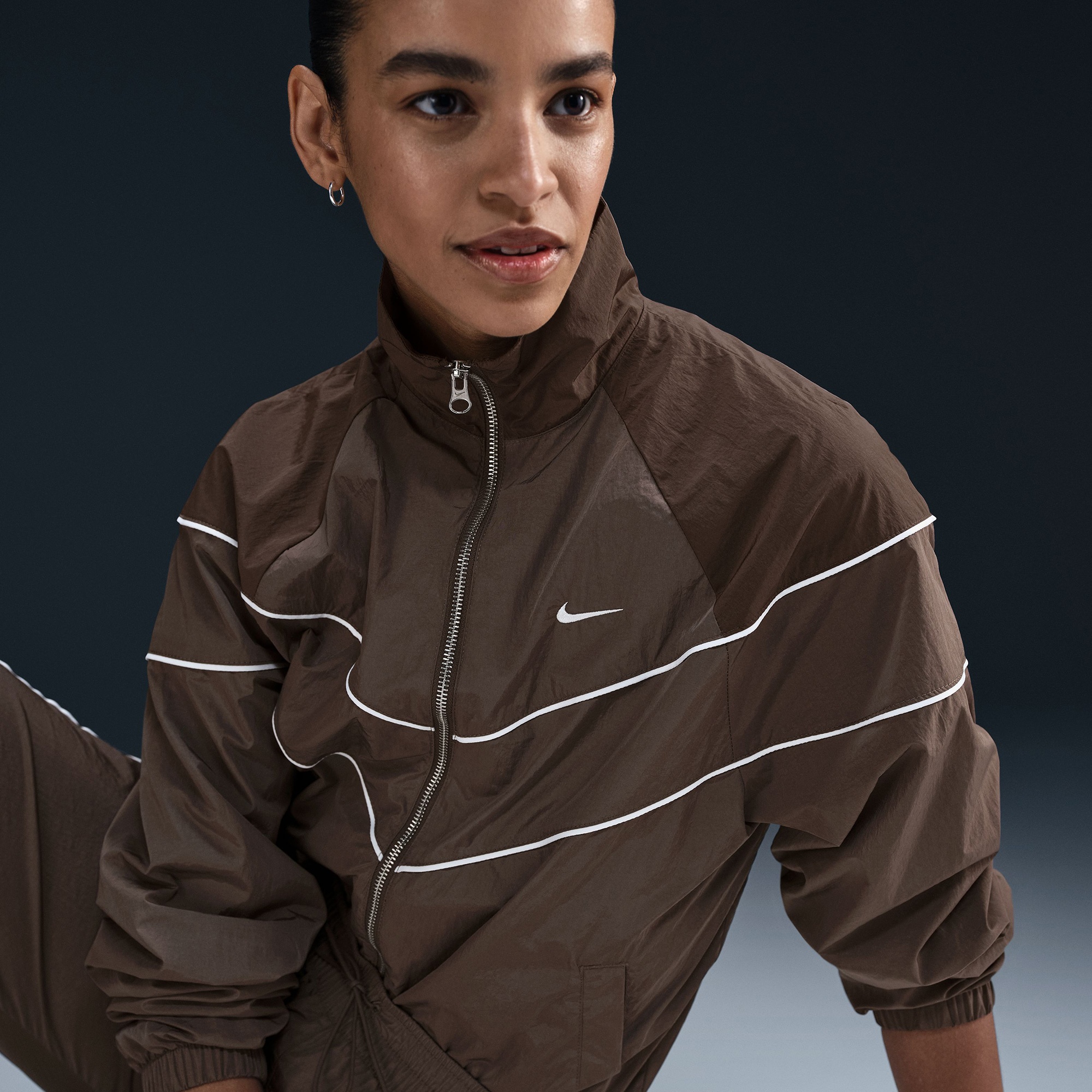 Nike Sportswear Windrunner Woven Kadın Gri Ceket