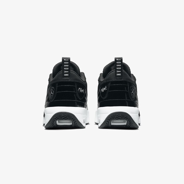  Jordan Max Aura 6 Genç Siyah Spor Ayakkabı