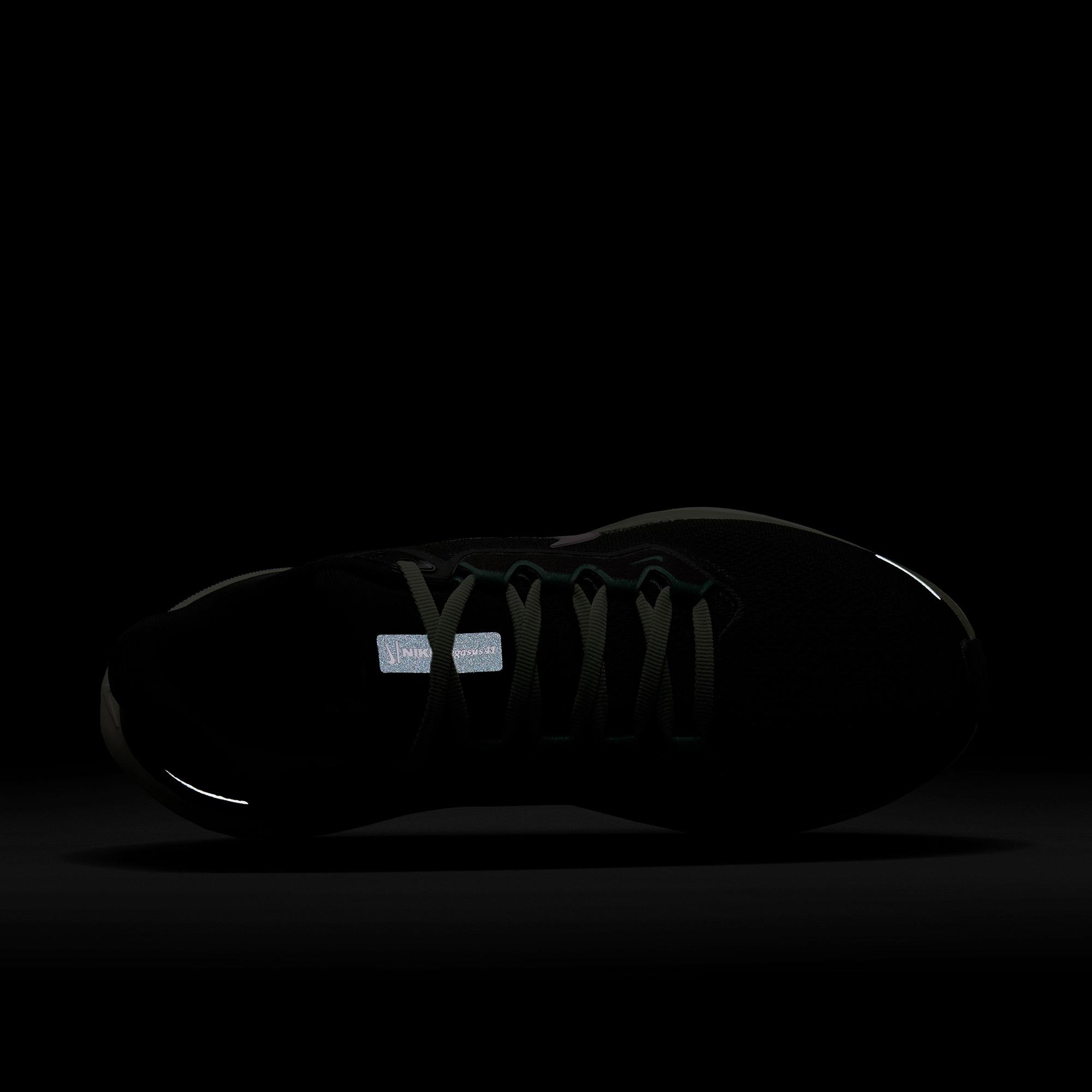 Nike Air Zoom Pegasus 41 Kadın Siyah Koşu Ayakkabısı