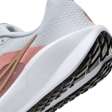  Nike Downshifter 13 Kadın Gri Koşu Ayakkabısı