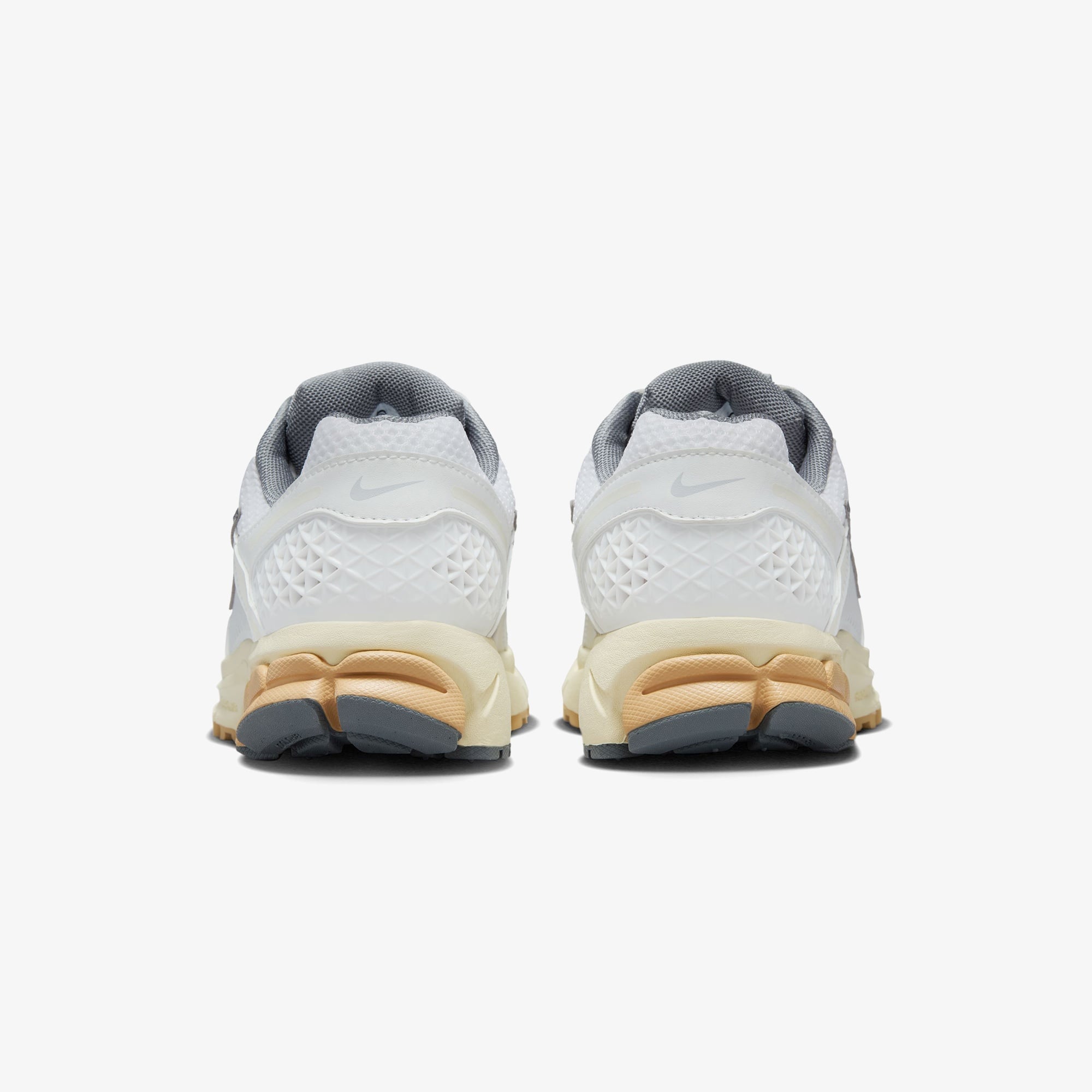 Nike Zoom Vomero 5 Kadın Beyaz Spor Ayakkabı