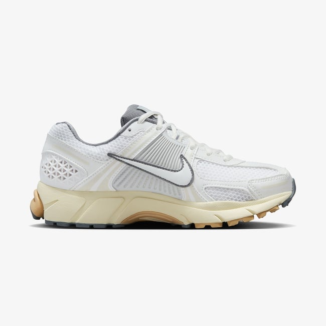  Nike Zoom Vomero 5 Kadın Beyaz Spor Ayakkabı
