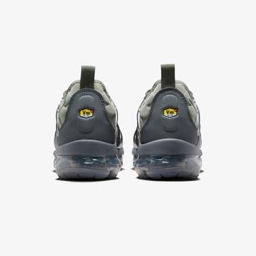  Nike Air VaporMax Plus Erkek Gri Spor Ayakkabı