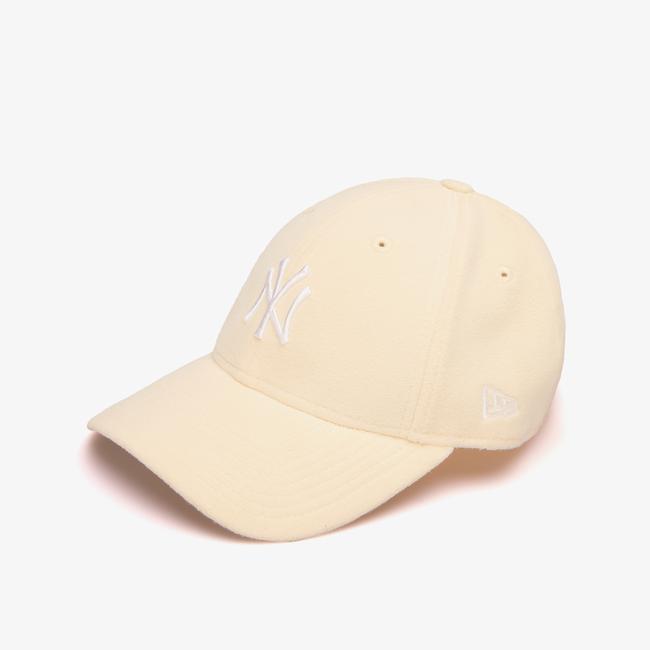  New Era New York Yankees 9Forty Kadın Bej Şapka