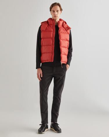  GANT Erkek Kırmızı Kapüşonlu Yelek