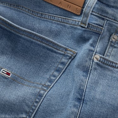  Tommy Jeans Erkek Mavi Jean