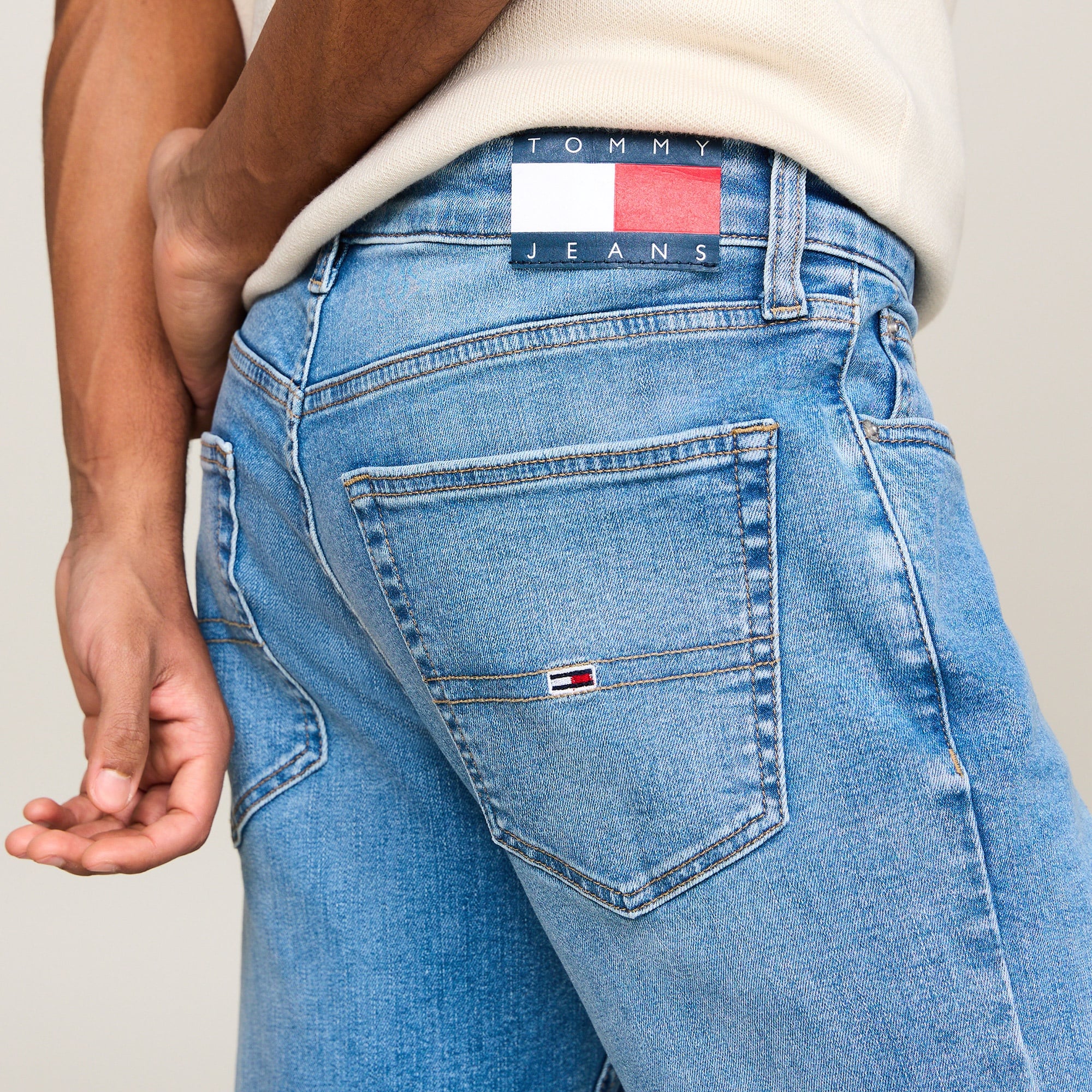 Tommy Jeans Erkek Mavi Jean