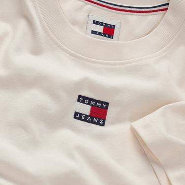  Tommy Jeans Kadın Beyaz T-Shirt