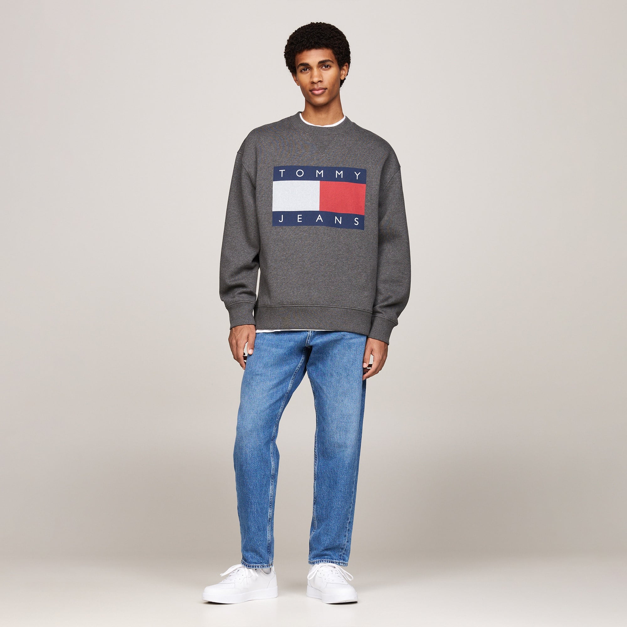 Tommy Jeans Erkek Gri Sweatshirt