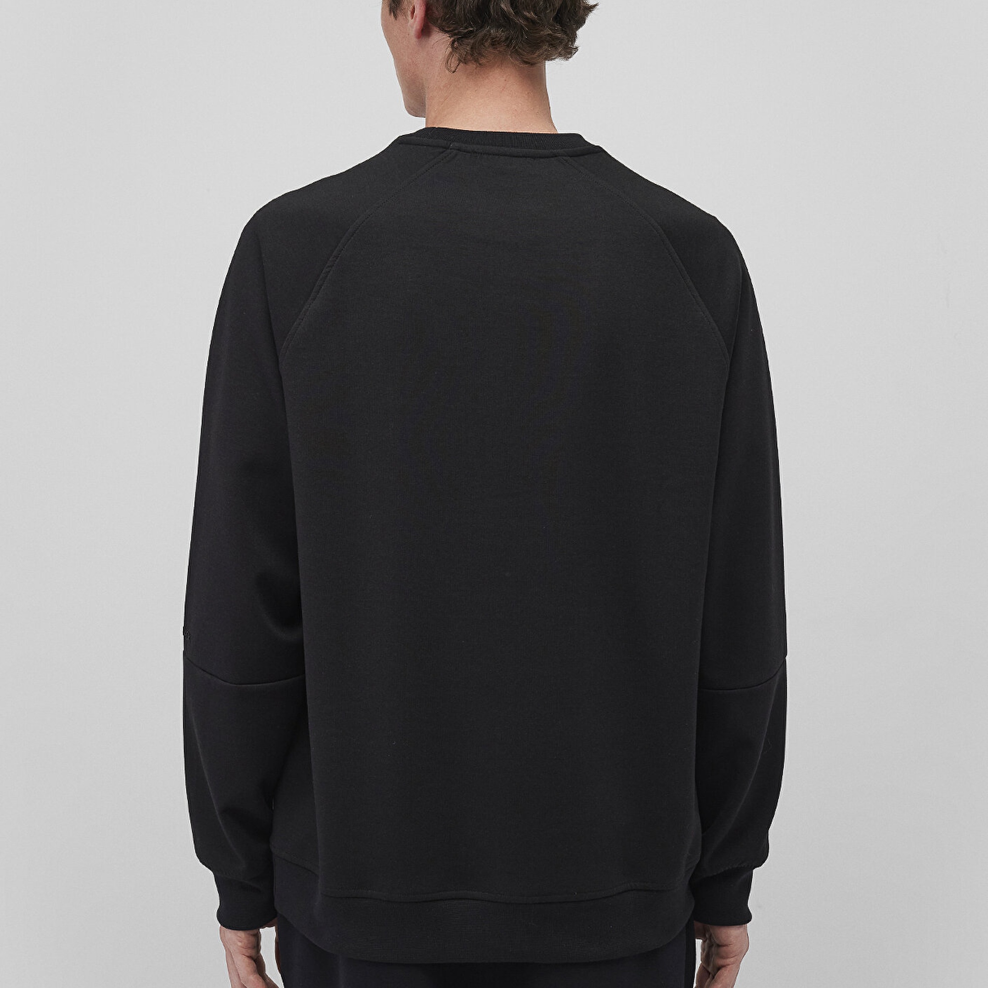 Mavi Bisiklet Yaka Siyah Basic Sweatshirt 0S10295-900