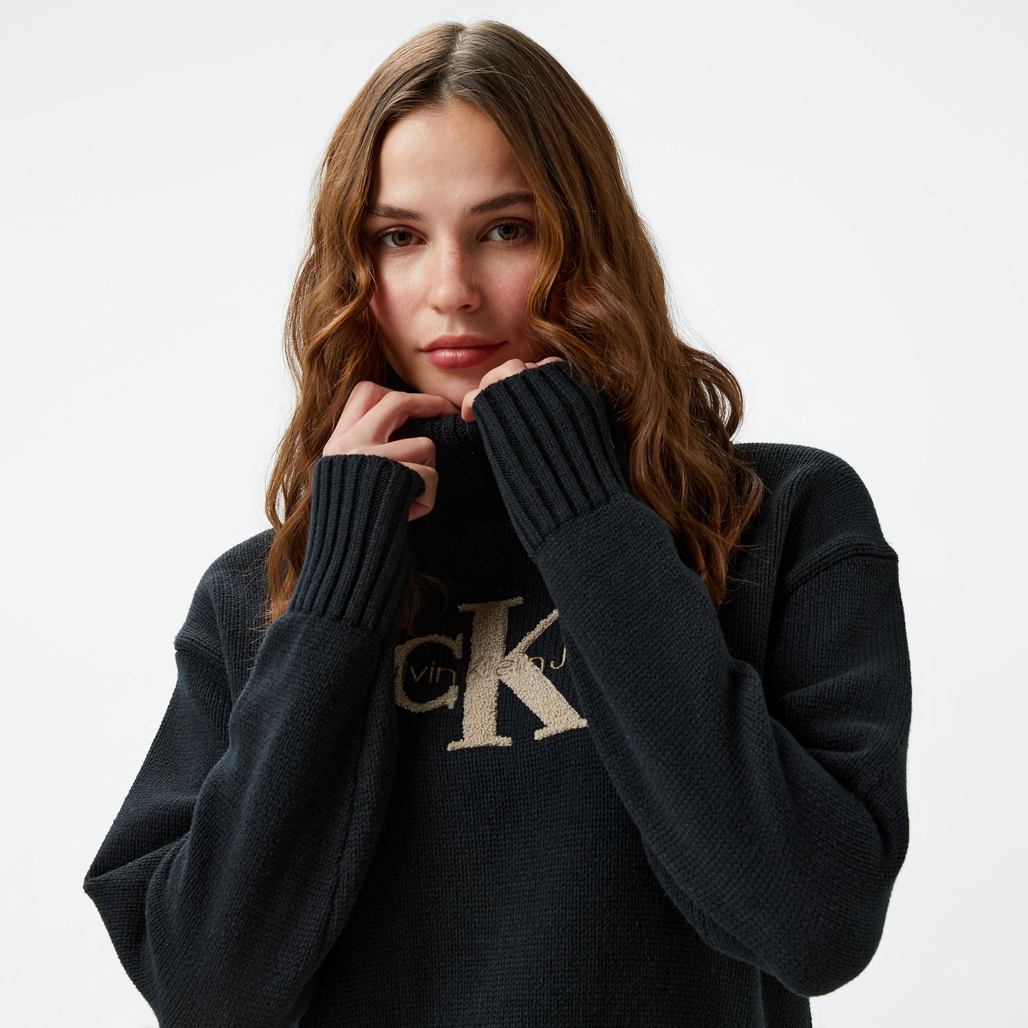 Calvin Klein Jeans Chenille Monologo Kadın Siyah Kazak