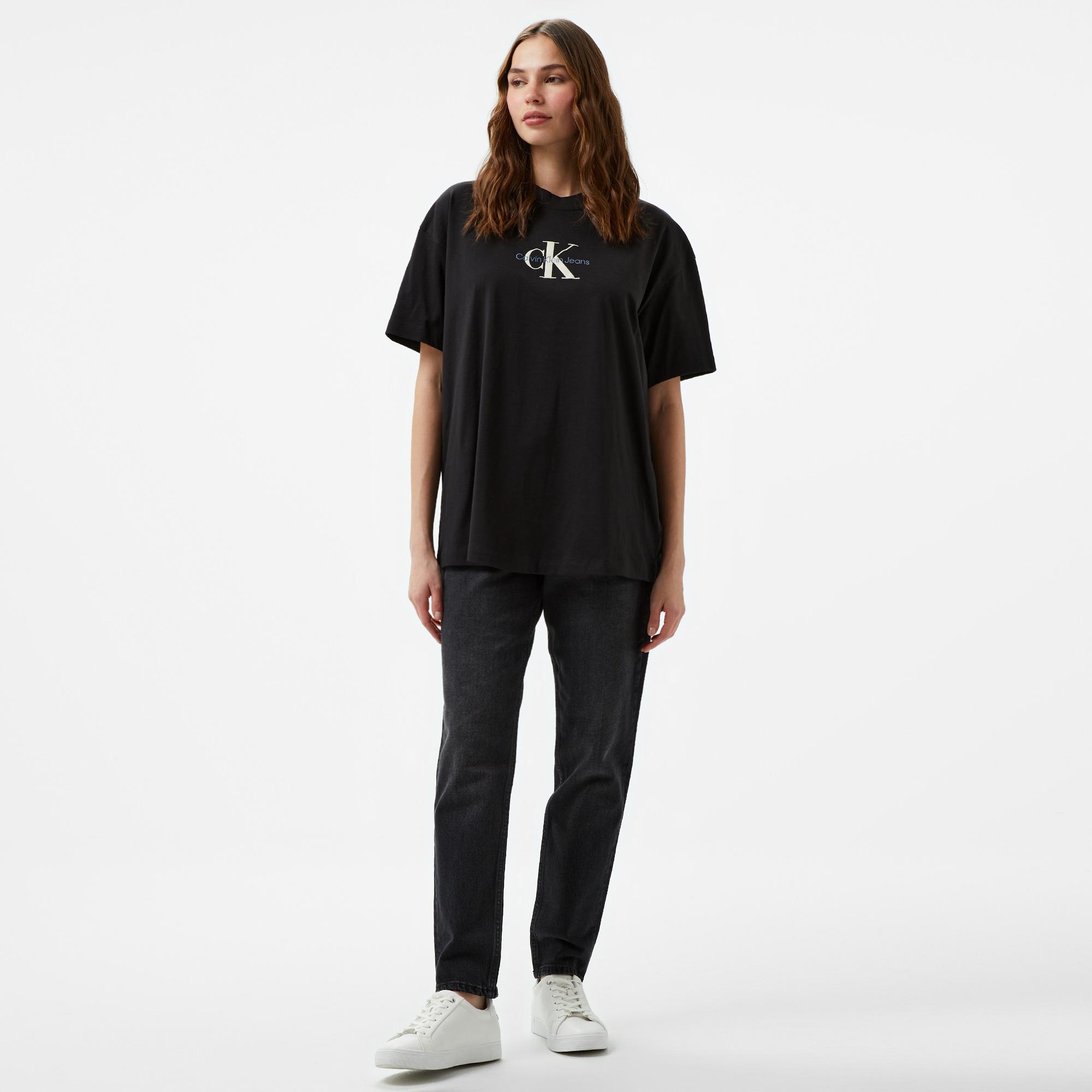Calvin Klein Jeans Textured Monologo Boyfriend Kadın Siyah T-Shirt