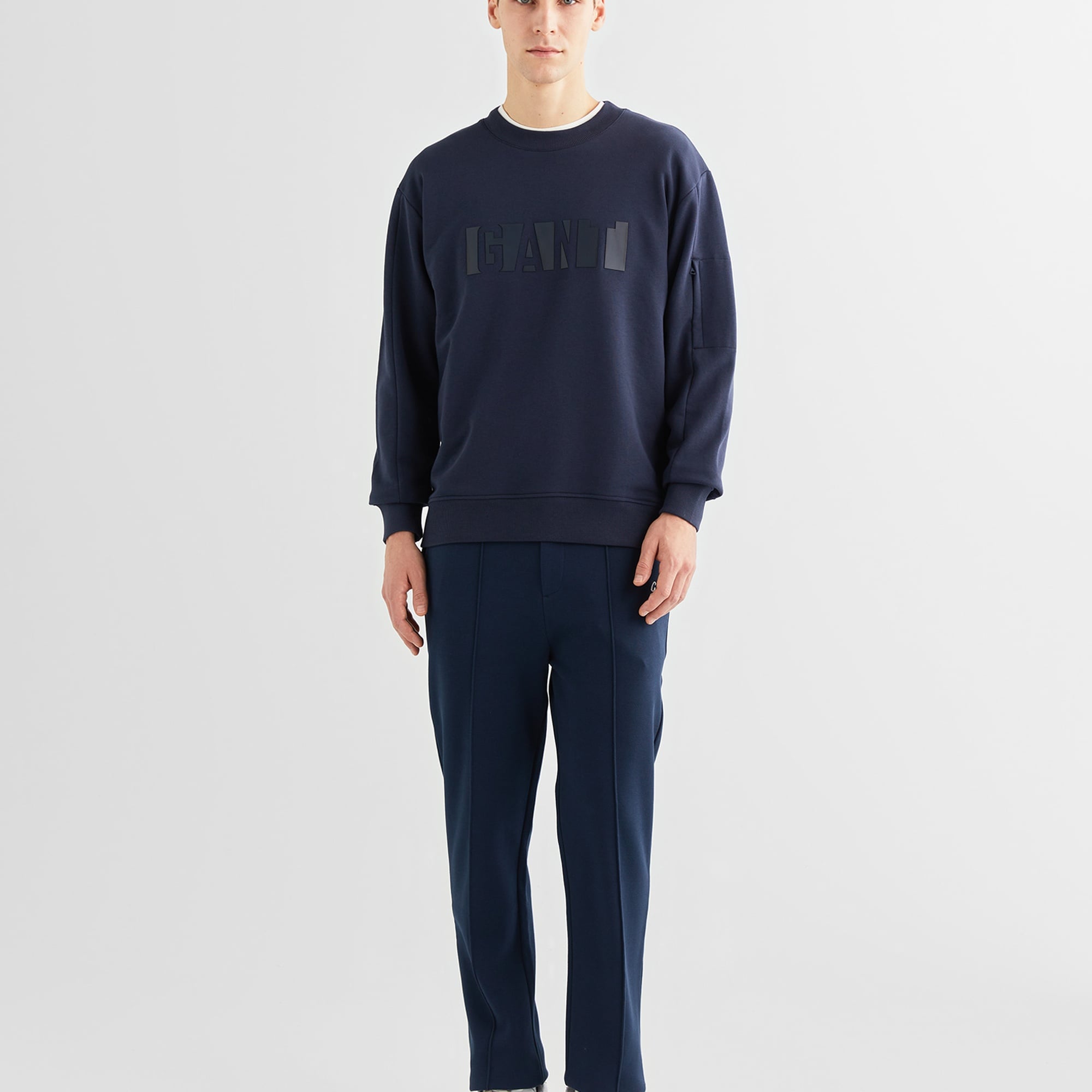 GANT Erkek Lacivert Relaxed Fit Bisiklet Yaka Logolu Sweatshirt