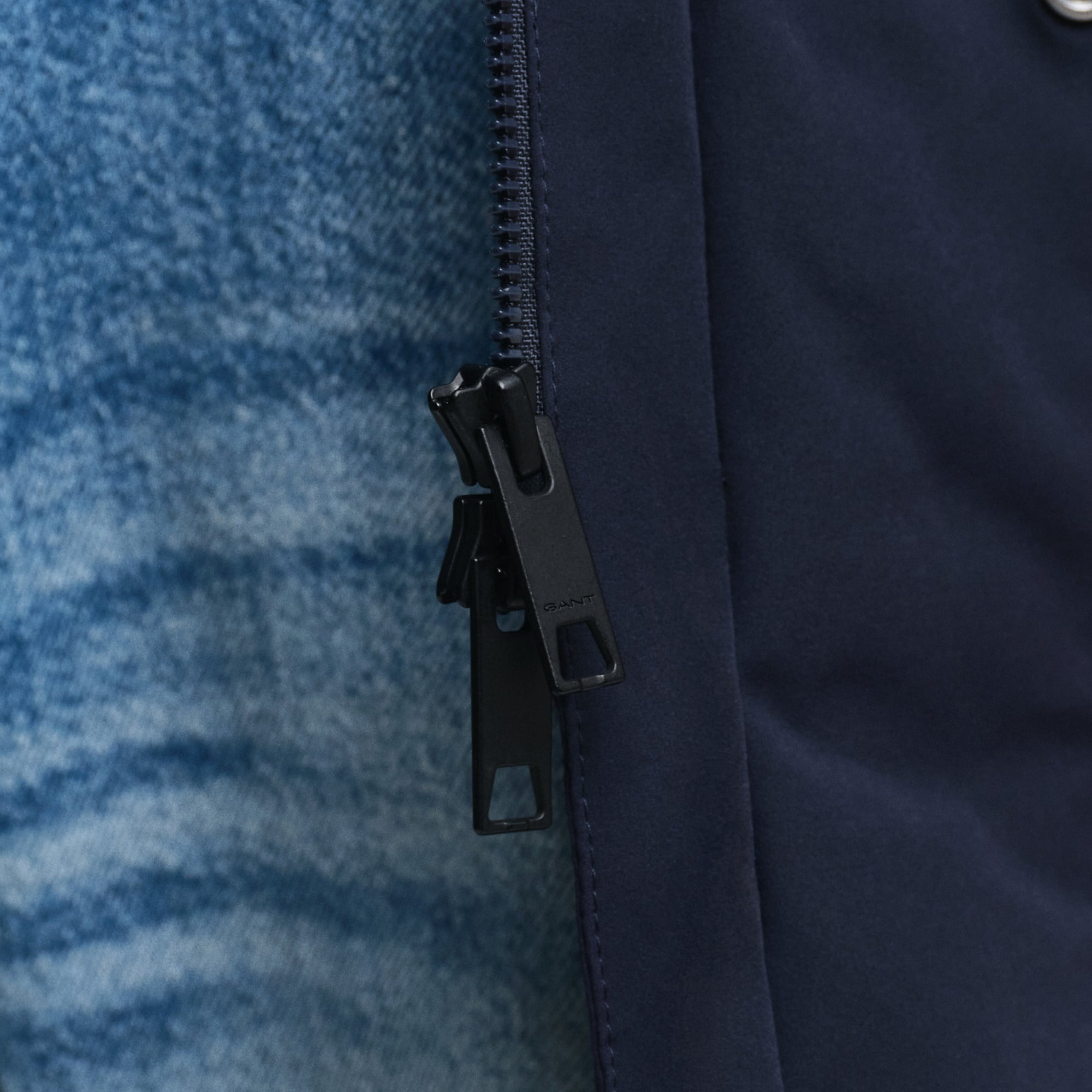 GANT Erkek Lacivert Kapüşonlu Mont