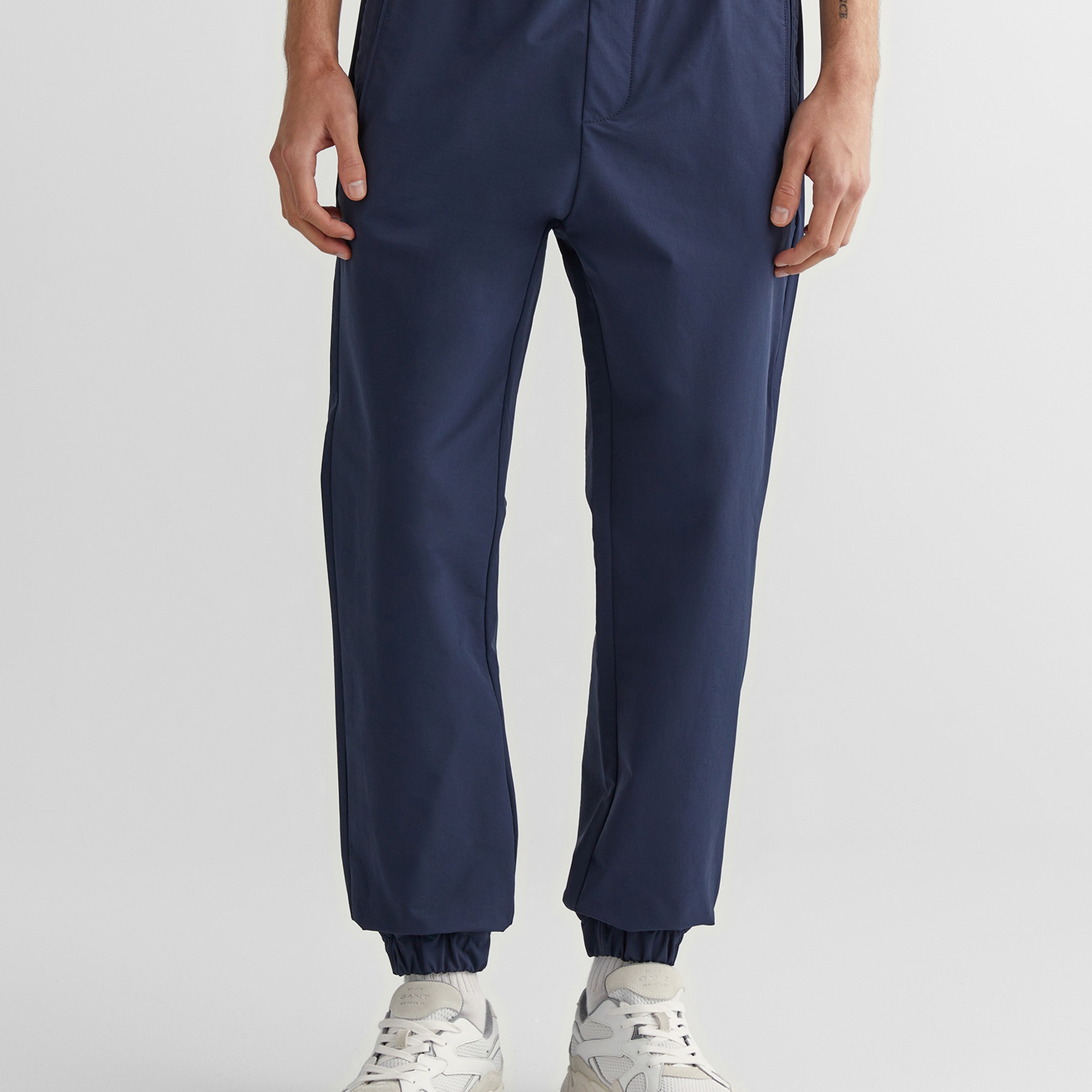 GANT Erkek Lacivert Regular Fit Jogger Pantolon