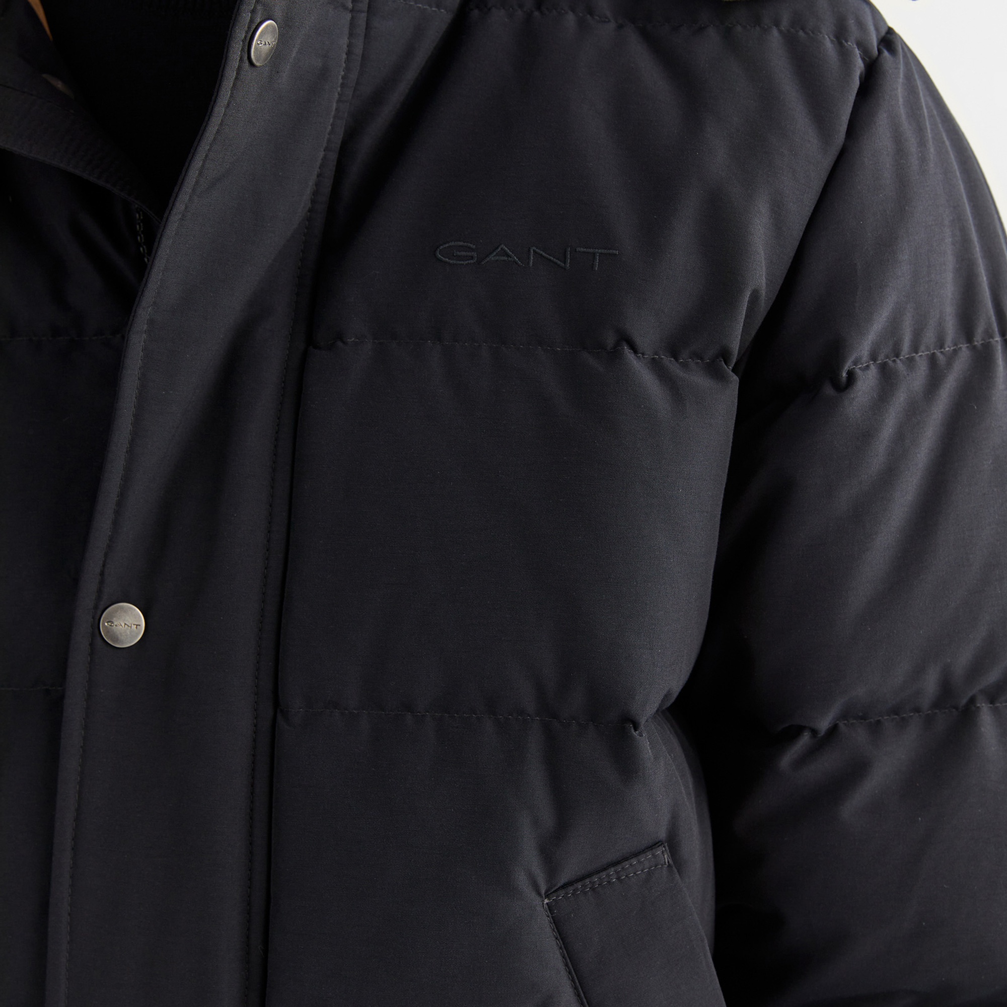 GANT Erkek Siyah Kapüşonlu Kaz Tüyü Mont