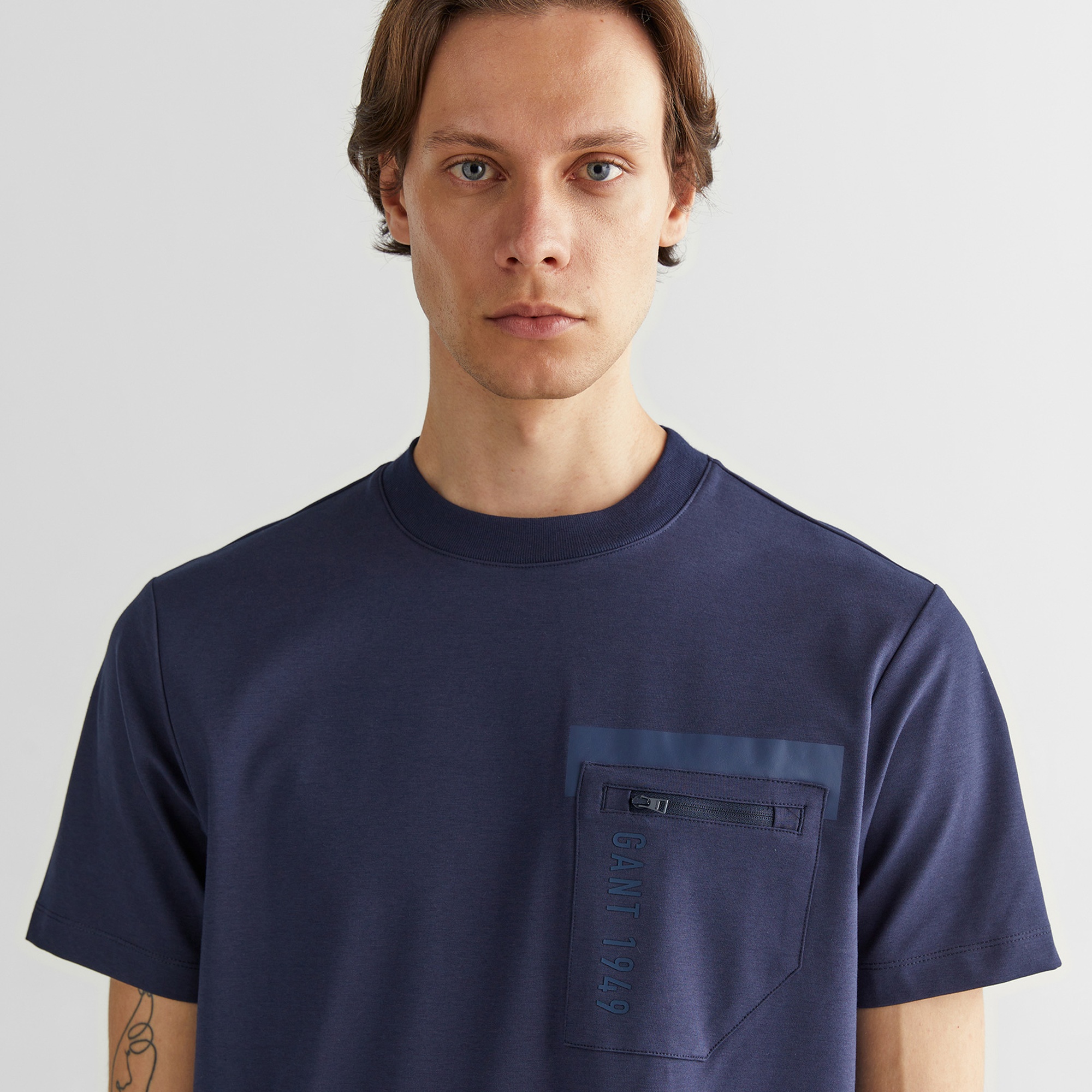 GANT Erkek Lacivert Regular Fit Bisiklet Yaka Logolu T-Shirt